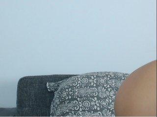 TinyDorina18 bongacams