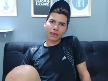 tomas_wolf chaturbate