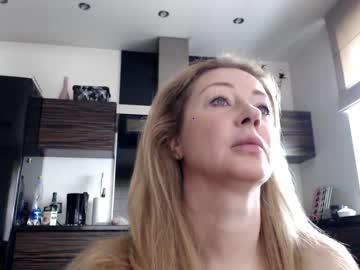 ultimateblonde chaturbate