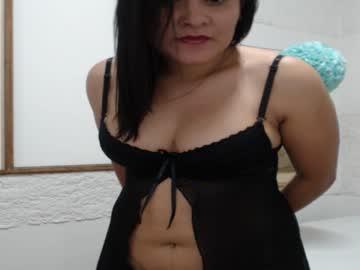 vickycore chaturbate