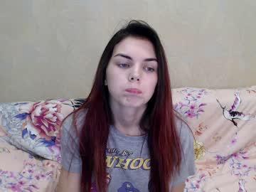 vikkisweet chaturbate