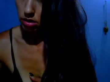 xes_alanax_xx chaturbate