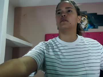 xlola_bitch chaturbate