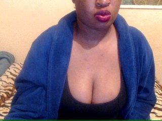 xTHICKLIPSx bongacams